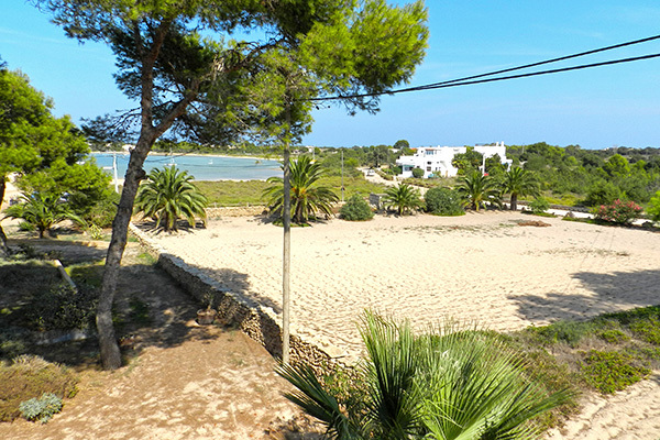 ATLANTIS CLUB LAGO DORADO - Formentera - Es Pujols Tipico stile mediterraneo, con mare cristallino