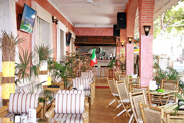 HOTEL VERDI - Jesolo In posizione centrale, con servizio spiaggia