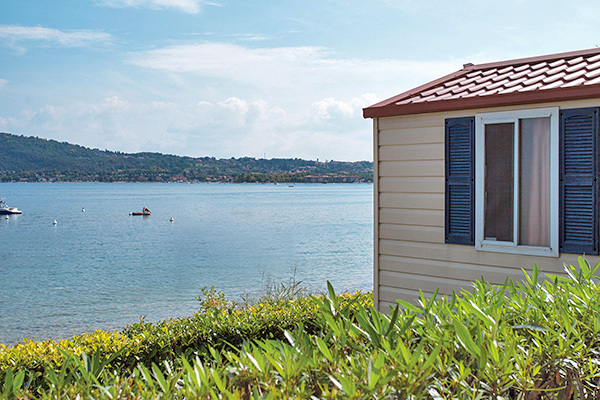 CAMPING LA GARDIOLA - San Felice del Benaco Camping fronte lago, fino a 5 posti letto