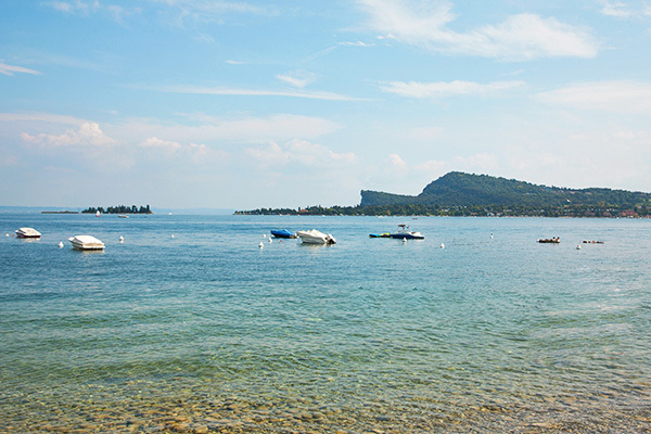 CAMPING LA GARDIOLA - San Felice del Benaco Camping fronte lago, fino a 5 posti letto