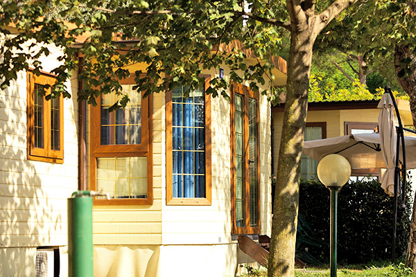 CAMPING LA GARDIOLA - San Felice del Benaco Camping fronte lago, fino a 5 posti letto