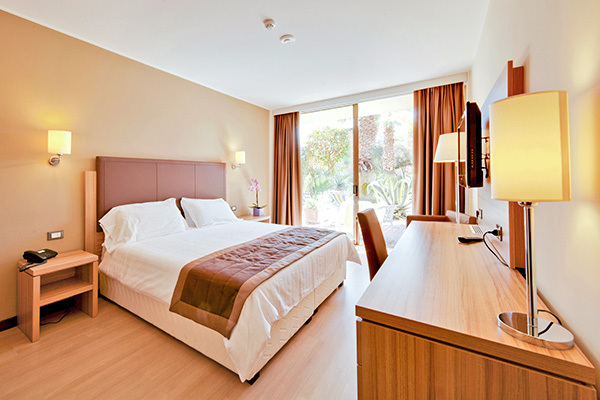 SUITE HOTEL NYALA - Sanremo In un giardino di palme secolari