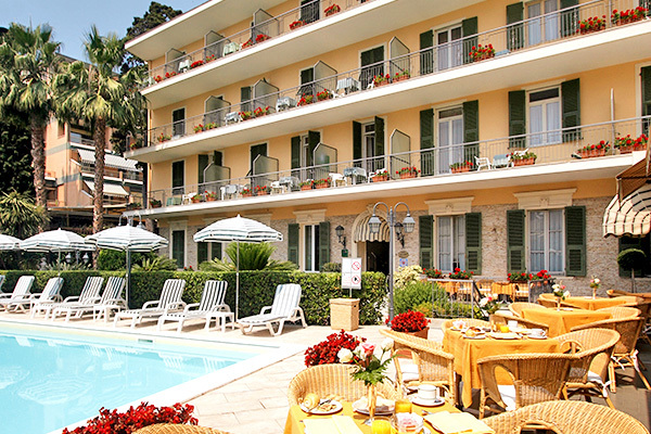 PARADISO - Sanremo Gestione familiare dal 1926, a 150 metri dalla spiaggia