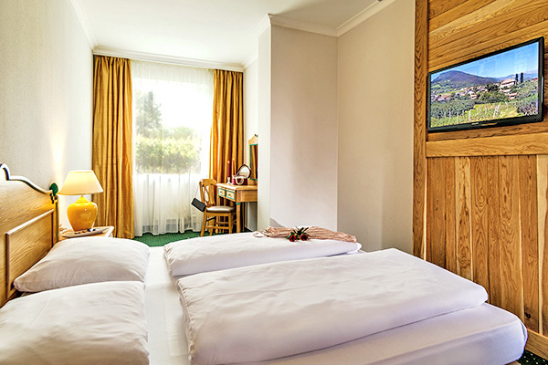 MONDI-HOLIDAY GENUSSHOTEL TIROLENSIS - Tesimo Weekend 4* in 440 mq di wellness