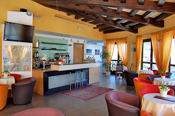 DOLOMITI CHALET FAMILY HOTEL - Vason del Monte Bondone Family Hotel 3* low cost sulle Dolomiti