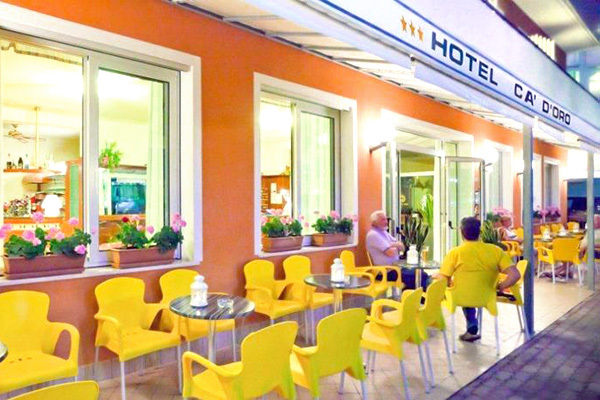 HOTEL CA D'ORO 3* - Caorle (VE) Direttamente sul mare