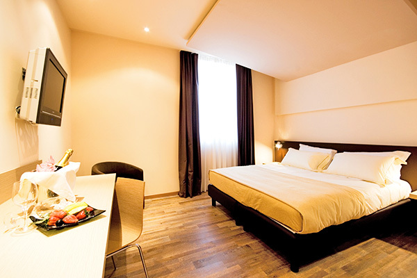 AIRPORTHOTEL VERONA - Villafranca di Verona Pacchetto Hotel & Parco divertimenti
