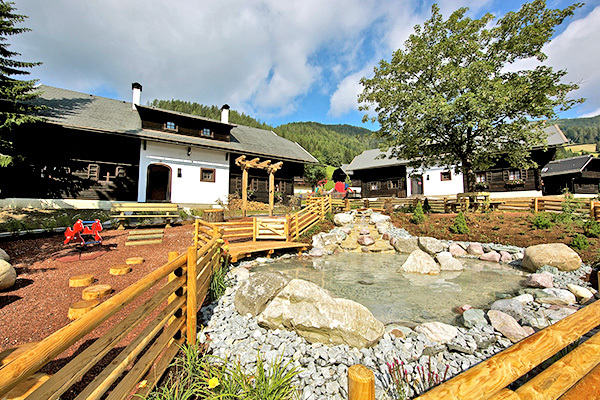FAMILIENFERIENDORF KIRCHLEITN - Bad Kleinkirchheim Wellness & Beauty tra le montagne tirolesi