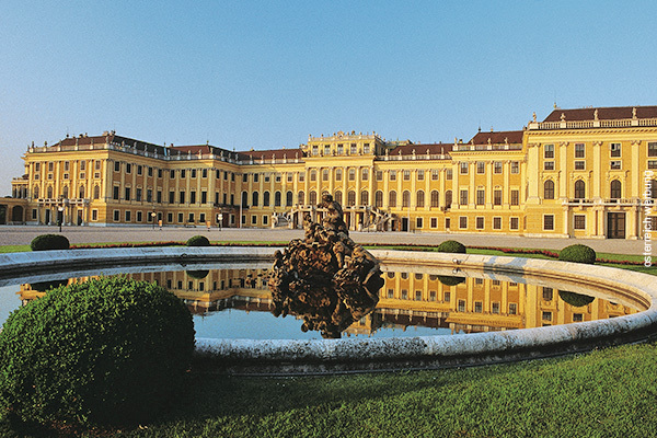 7 DAYS PREMIUM HOTEL WIEN - Vienna Caffè e torta al Café Gloriette Schoenbrunn