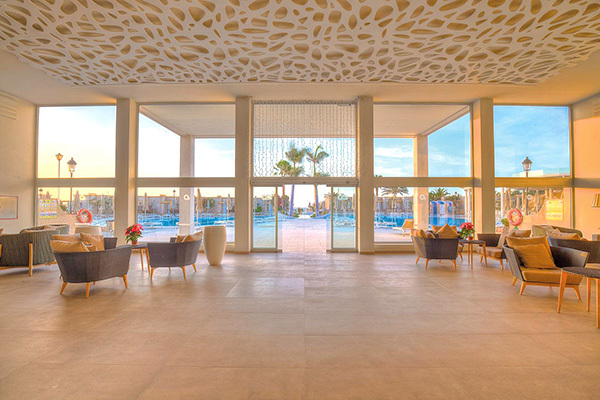 SETTEMARICLUB MONICA BEACH RESORT - Fuerteventura Ambiente curato, ideale per famiglie e sportivi
