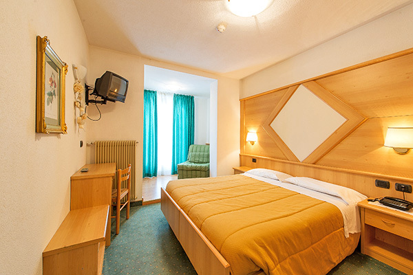 HOTEL ITALIA & WELLNESS VILLA MONICA - Castello-Molina di Fiemme Gestione familiare, in Val di Fiemme