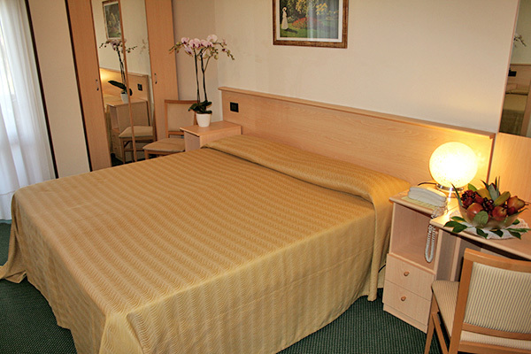 HOTEL TERME IMPERIAL - Montegrotto Terme Weekend rigenerante a Montegrotto Terme