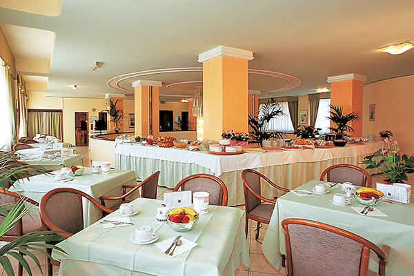HOTEL TERME IMPERIAL - Montegrotto Terme Weekend rigenerante a Montegrotto Terme