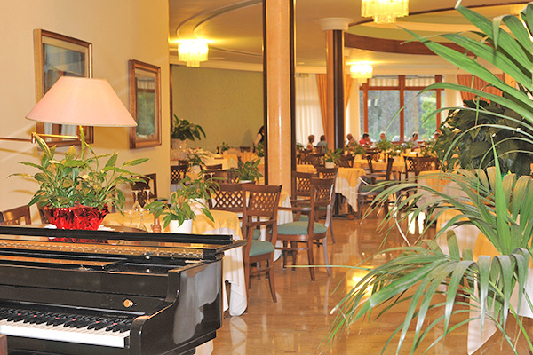 HOTEL TERME IMPERIAL - Montegrotto Terme Weekend rigenerante a Montegrotto Terme