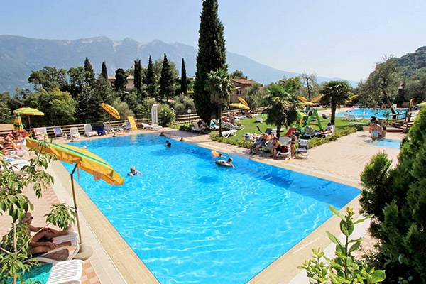 HOTEL BAZZANEGA - Tremosine Nell'affascinante entroterra del lago di Garda