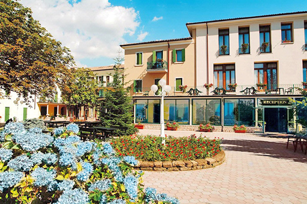 PARK HOTEL JOLANDA - San Zeno di Montagna Vacanza in famiglia sul Lago di Garda