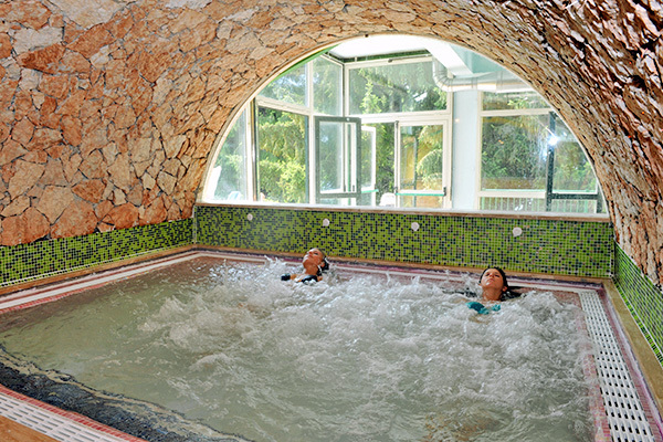 PARK HOTEL JOLANDA - San Zeno di Montagna Vacanza in famiglia sul Lago di Garda