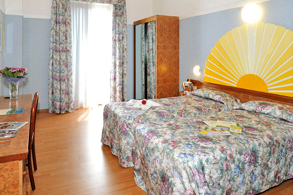 PARK HOTEL JOLANDA - San Zeno di Montagna Vacanza in famiglia sul Lago di Garda