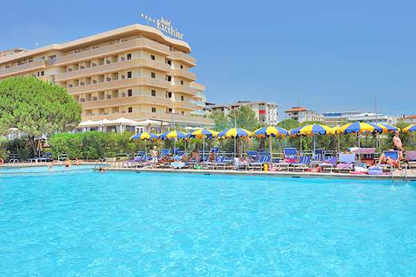 HOTEL EXCELSIOR - Bibione A 50 metri dal mare, con spiaggia inclusa