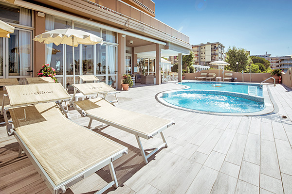 HOTEL EXCELSIOR - Bibione A 50 metri dal mare, con spiaggia inclusa