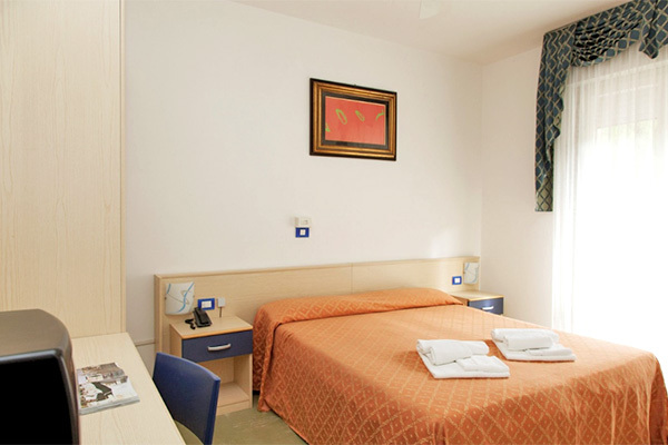 HOTEL OCEANIC - Lido di Jesolo A 50 metri dal mare, nel centro di Jesolo