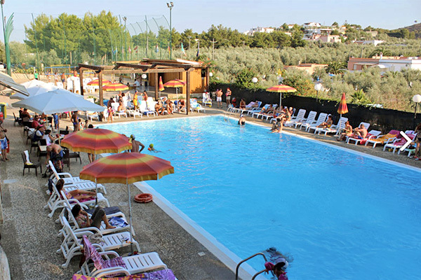 VILLAGGIO TURISTICO DEFENSOLA - Vieste Sul Gargano, a 200 metri dal mare