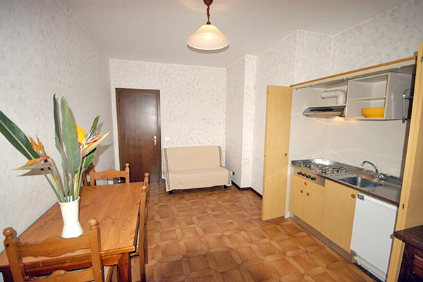 RESIDENCE LA MERIDIANA - San Bartolomeo al Mare Immerso nel verde, sulla Riviera dei Fiori