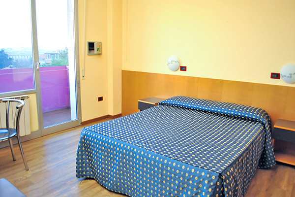 SENBHOTEL - Senigallia Direttamente sul lungomare