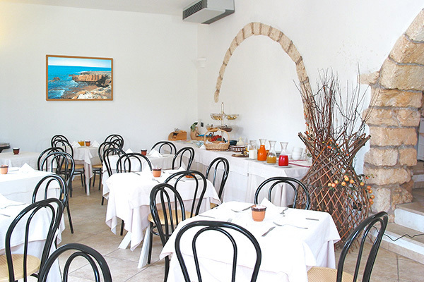 HOTEL MASSERIA REFRIGERIO - Ostuni Resort 4* in un uliveto secolare, nel Salento