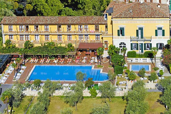 HOTEL ANTICO MONASTERO - Toscolano-Maderno Case mobili fino a 5 posti letto