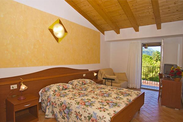 HOTEL ANTICO MONASTERO - Toscolano-Maderno Case mobili fino a 5 posti letto
