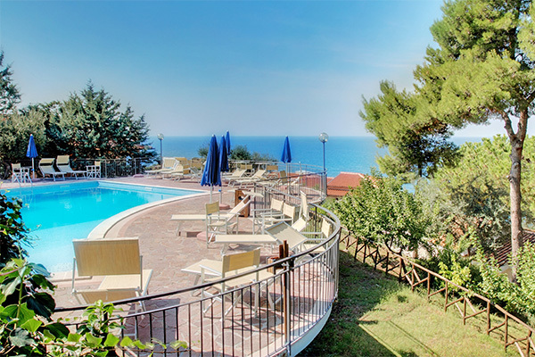 HOTEL CLUB GUARDACOSTA - Squillace Sulla costa jonica della Calabria