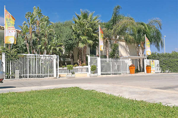 VILLAGGIO BAIA DEL SOLE - Marina di Ragusa Un'oasi a tre stelle sul mare