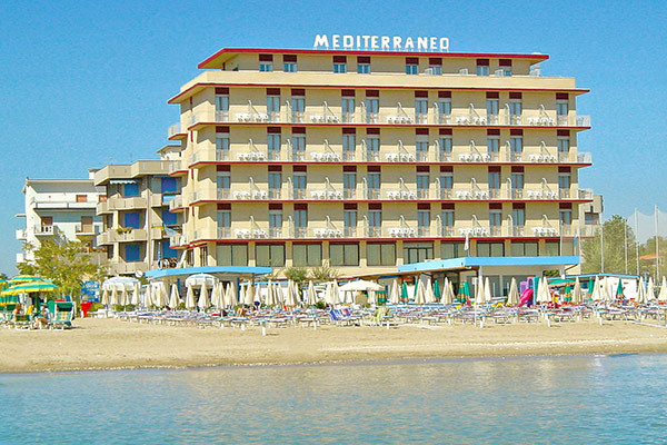 HOTEL MEDITERRANEO 3* - Lido di Savio (RA) Direttamente sul mare, ideale per famiglie