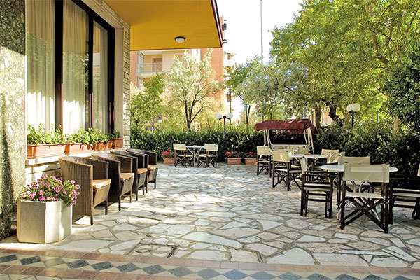 HOTEL MEDITERRANEO 3* - Lido di Savio (RA) Direttamente sul mare, ideale per famiglie