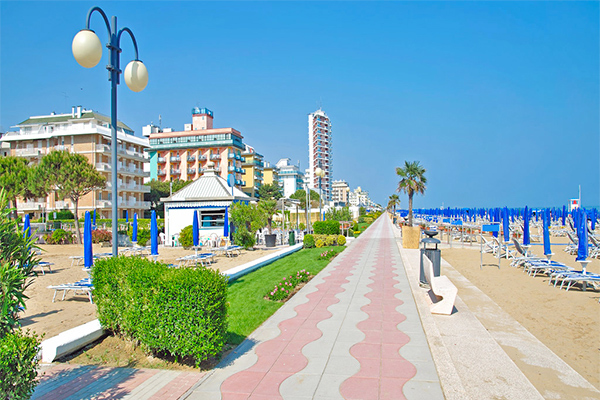 HOTEL BETTINA - Jesolo A 50 metri dal mare
