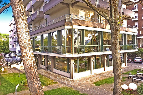 HOTEL MICHELANGELO 4*S - Milano Marittima (RA) Elegante 4*S in posizione privilegiata