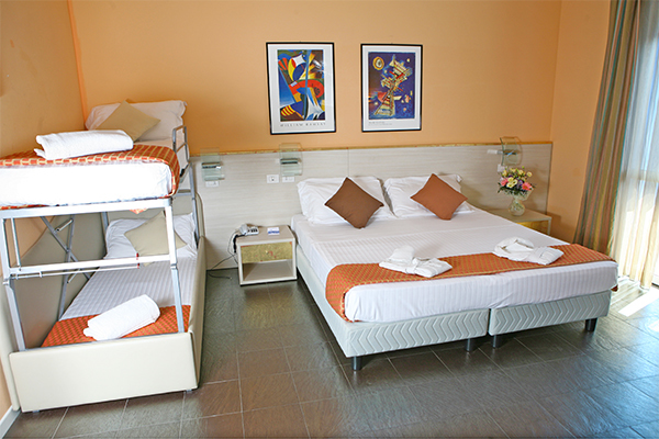 HOTEL MICHELANGELO 4*S - Milano Marittima (RA) Elegante 4*S in posizione privilegiata