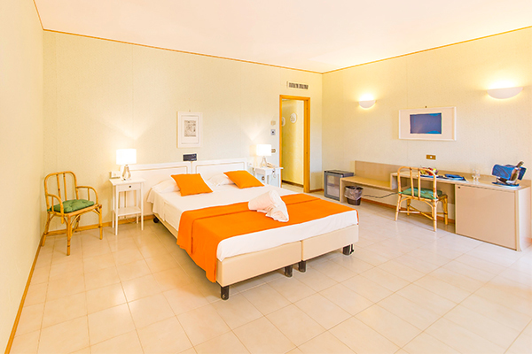 NICOLAUS CLUB PARADISE BEACH - Selinunte Moderno resort, a pochi passi da Budoni