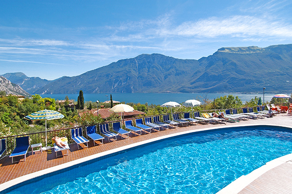 APPARTAMENTI GARDA - Limone sul Garda Wellness fronte lago