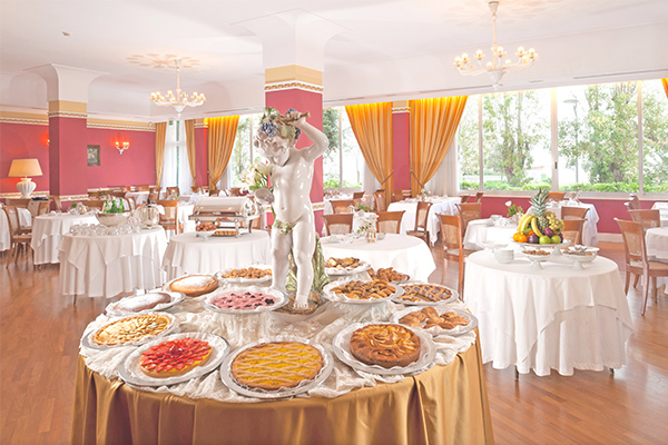 HOTEL MILTON - Rimini Ideale per famiglie, direttamente sul mare