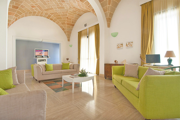 GRAND HOTEL MEDITERRANEO - Santa Cesarea Terme In Salento, hotel elegante e moderno