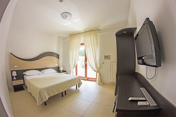 HOTEL CITTA' BIANCA COUNTRY RESORT 4* - Ostuni (BR) Resort 4* in un uliveto secolare, nel Salento