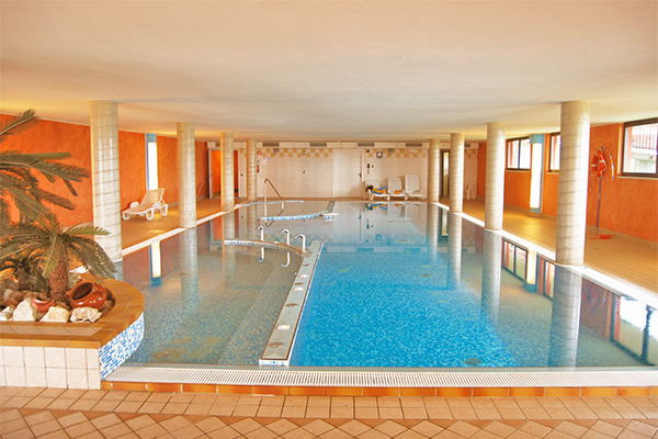HOTEL BELVEDERE - San Zeno di Montagna In posizione panoramica
