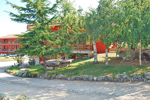 HOTEL BELVEDERE - San Zeno di Montagna In posizione panoramica