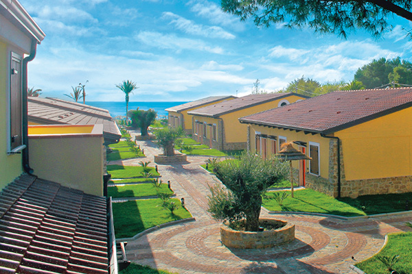 VILLAGGIO CLUB OLIMPIA - Ascea Immerso in 30.000 mq di verde, nel Cilento