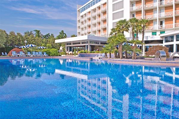 GRAND HOTEL TERME 5* - Montegrotto Terme (PD) Weekend rigenerante, ideale per coppie