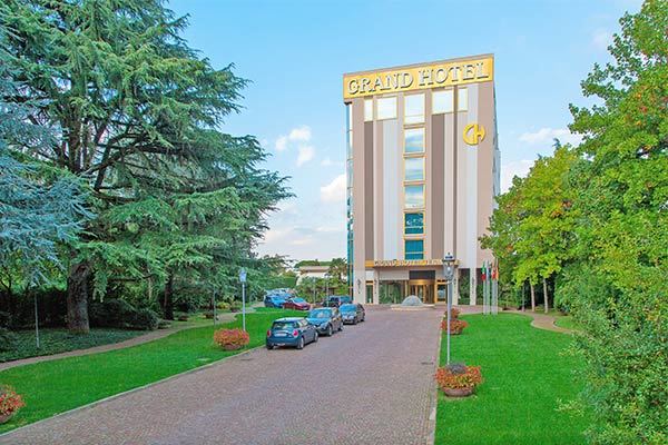 GRAND HOTEL TERME 5* - Montegrotto Terme (PD) Weekend rigenerante, ideale per coppie