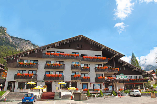 HOTEL NIGRITELLA - Valle di Cadore A 100 metri dalle piste, in Val Gardena