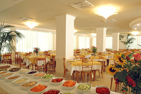 HOTEL ROMA 3* - Cervia Ottima posizione